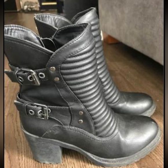 Leather boots - Picture 2 of 3